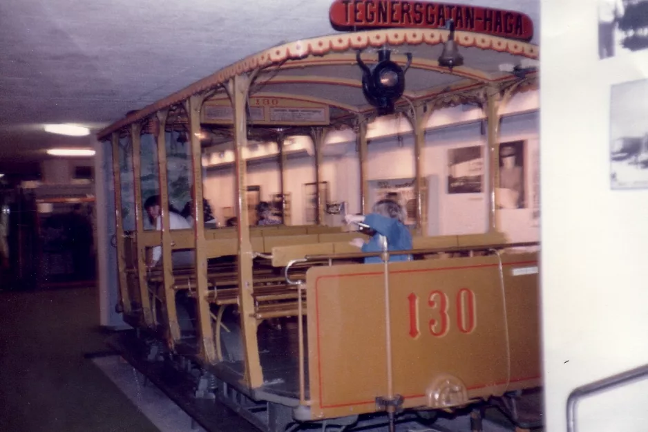 Stockholm hestesporvogn 130 i T-station Odenplan (1984)