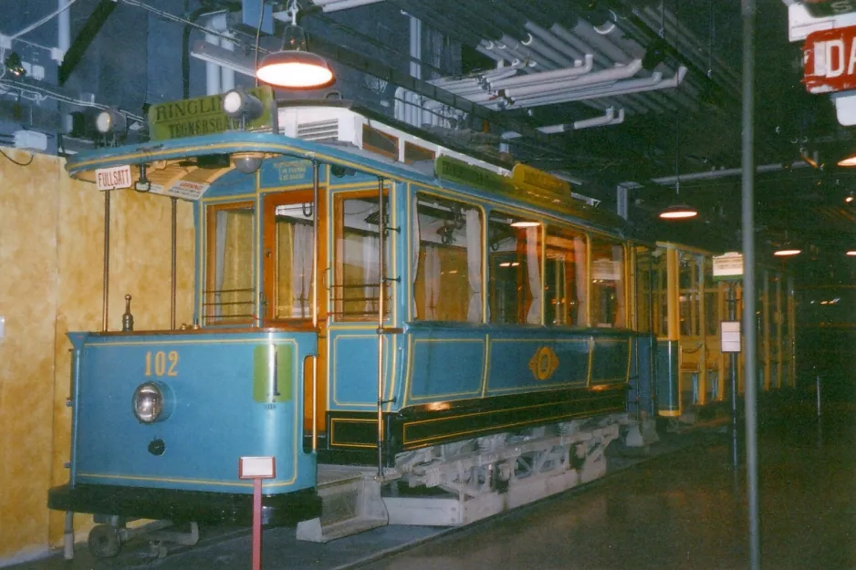 Stockholm motorvogn 102 på Tegelviksgatan 22 (2005)