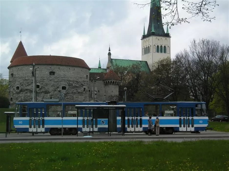 Tallinn sporvognslinje 1 med ledvogn 60 ved Linnahall (2007)
