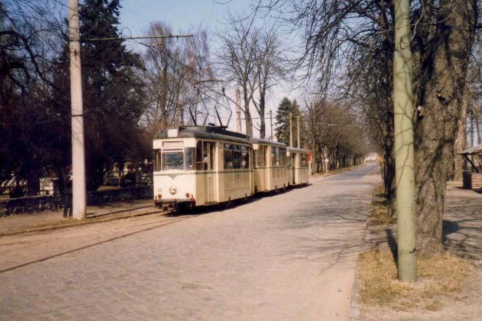Woltersdorf sporvognslinje 87 med motorvogn 28 ved Thälmannplatz (1986)