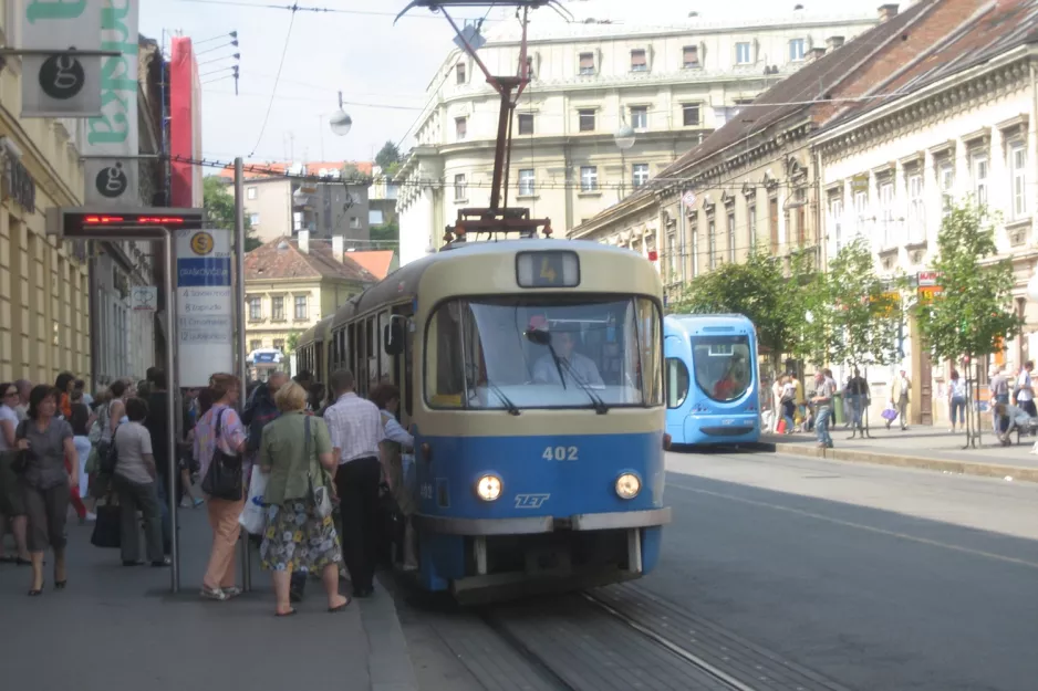 Zagreb sporvognslinje 4 med motorvogn 402 ved Draškovićeva (2008)
