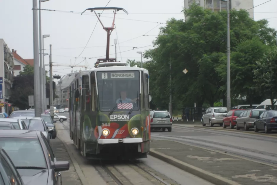Zagreb sporvognslinje 9 med ledvogn 344 på Ozaljska ulica (2008)