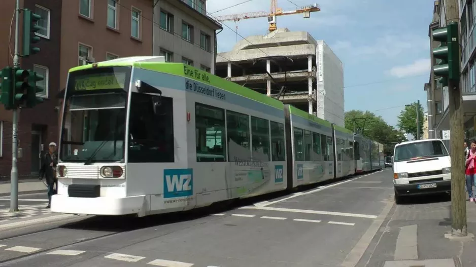 Düsseldorf sporvogn - sporvogne på Elisabethstrasse